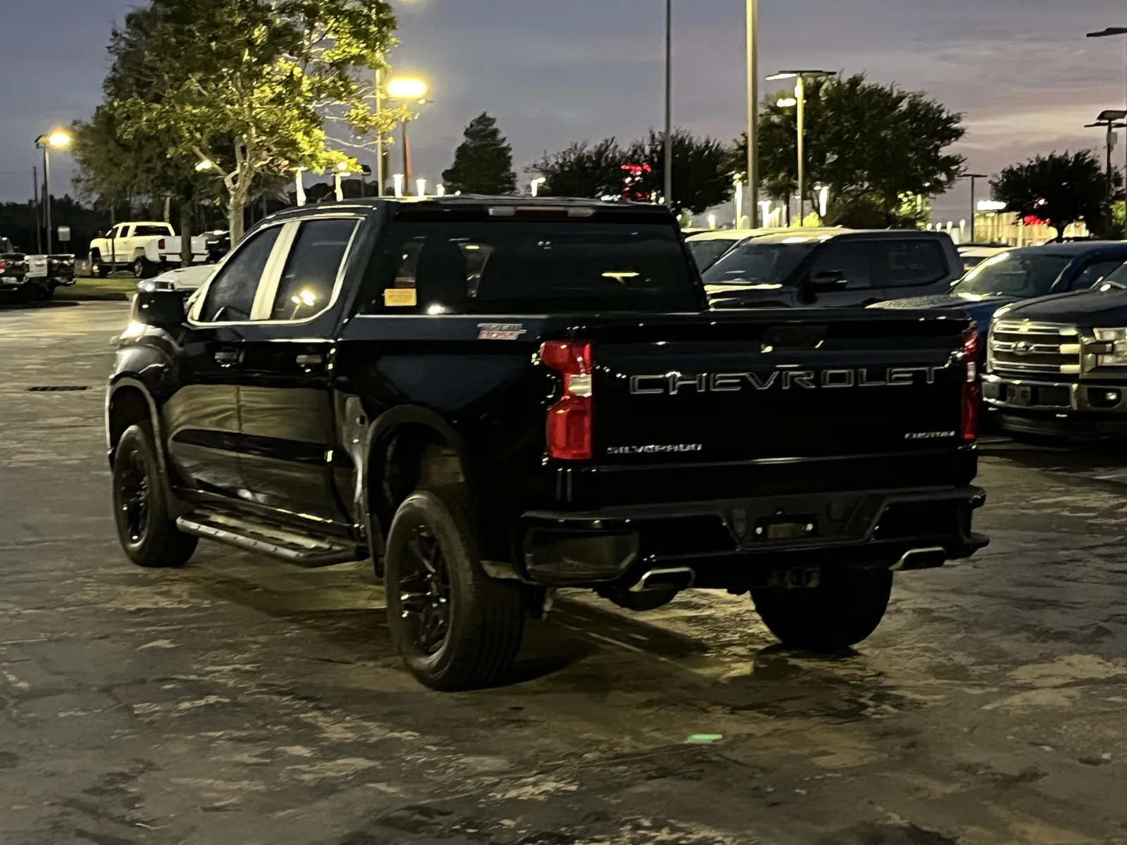Chevrolet Silverado photo 9