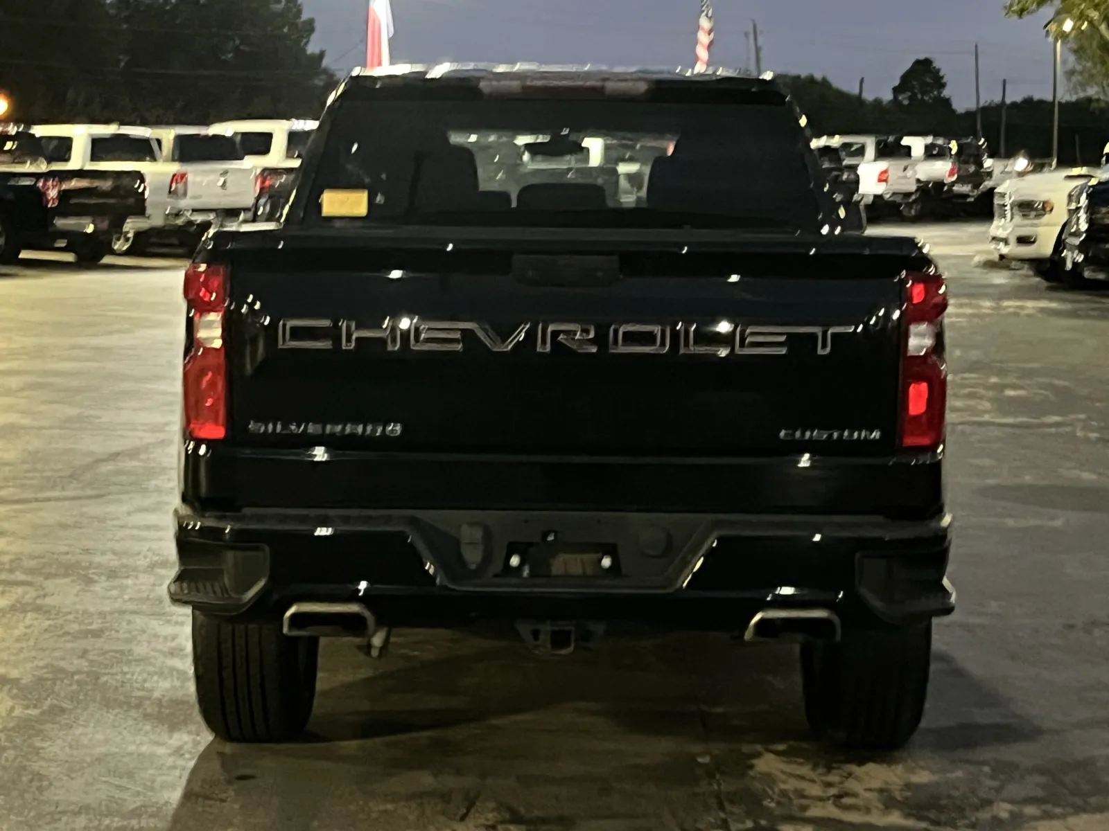 Chevrolet Silverado photo 7
