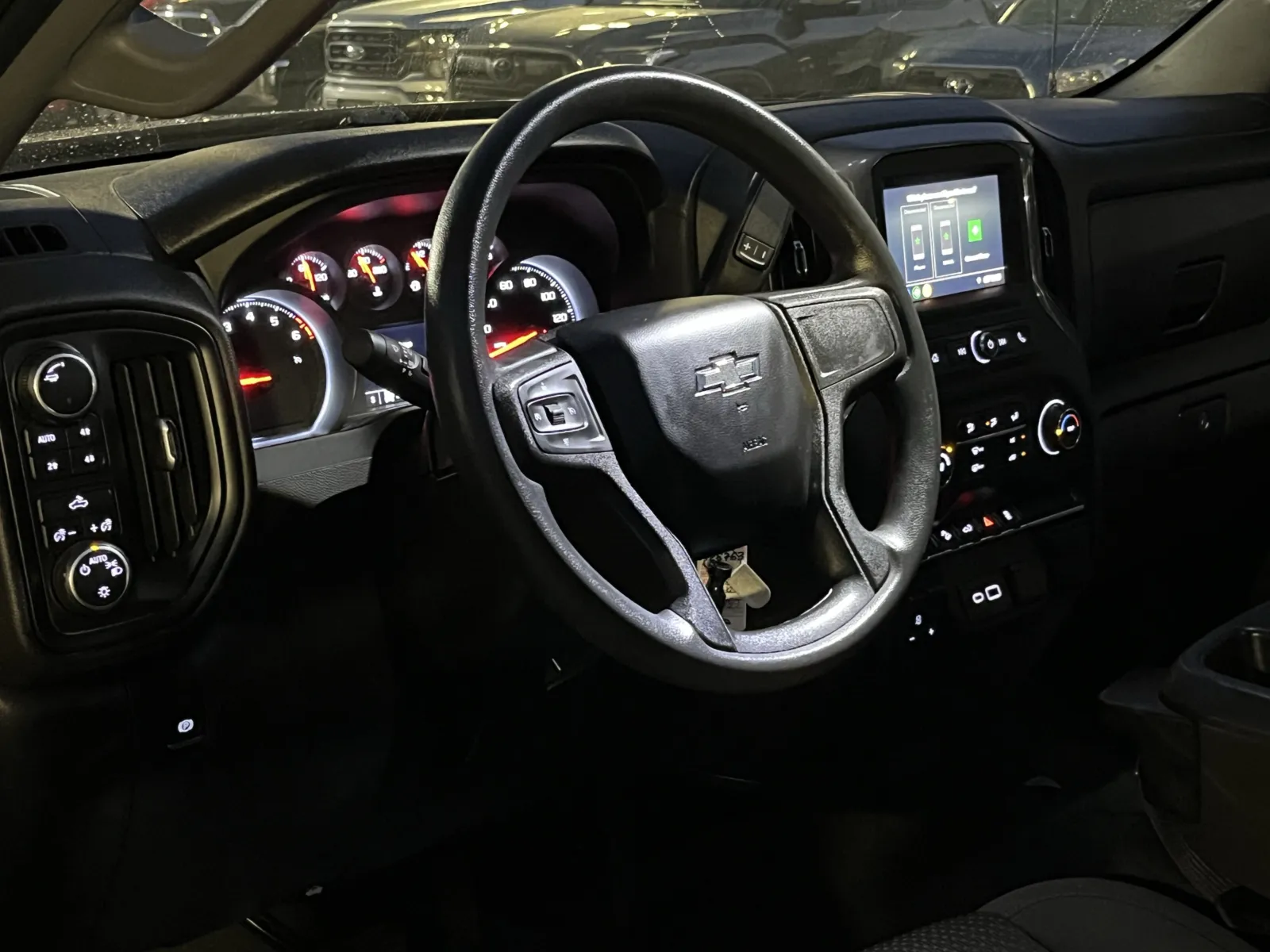 Chevrolet Silverado photo 12