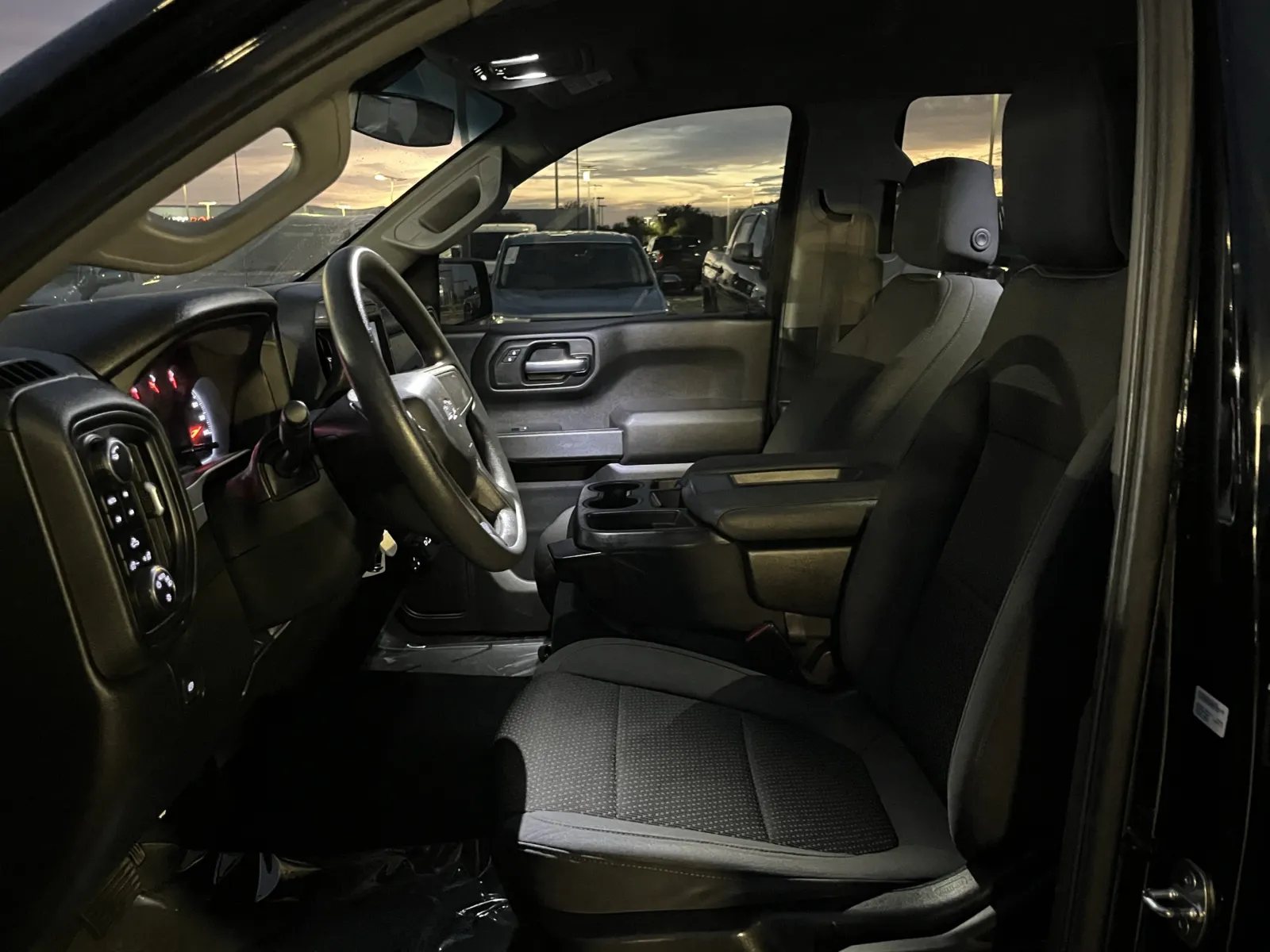 Chevrolet Silverado photo 22