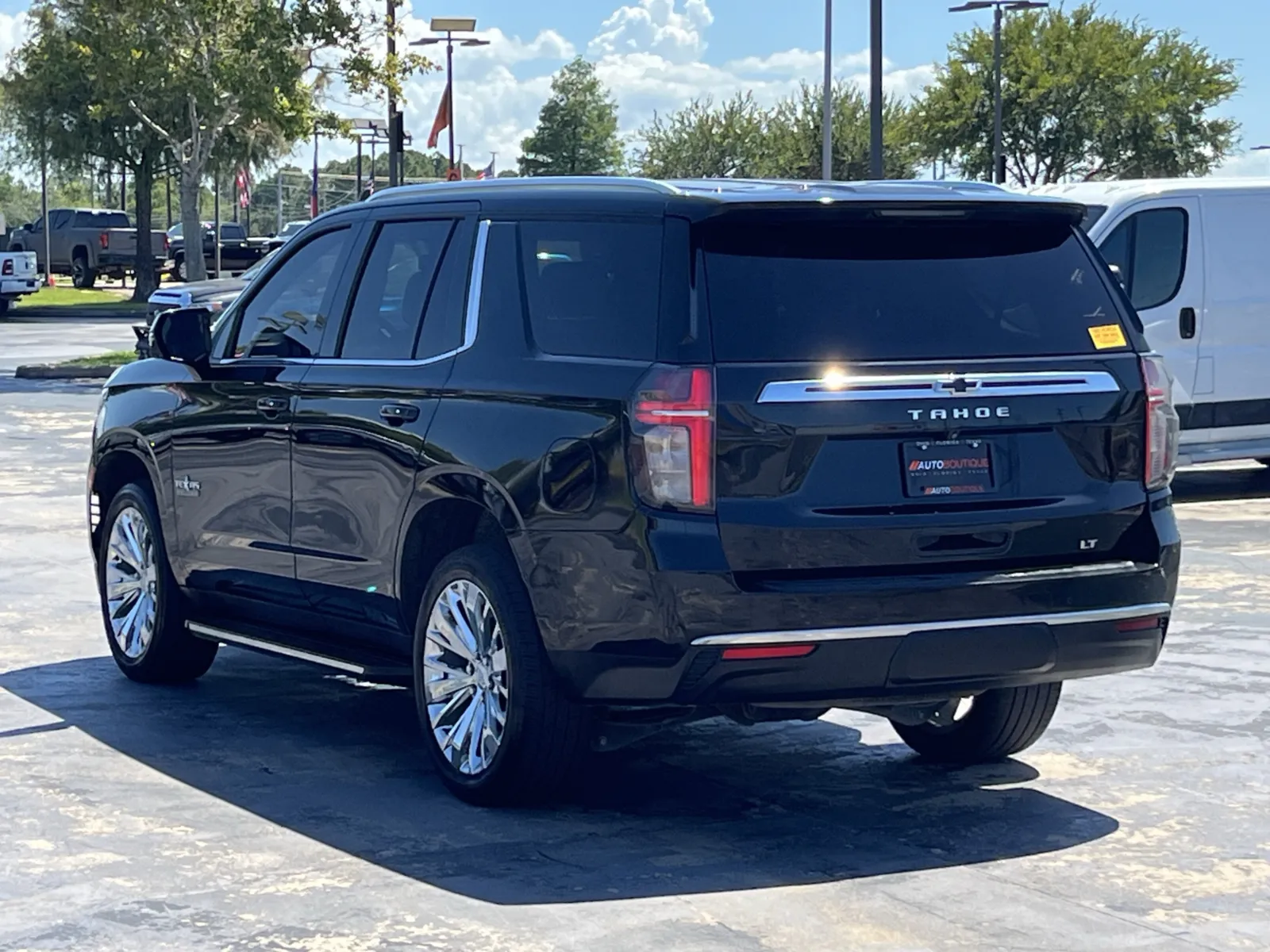 Chevrolet Tahoe photo 11