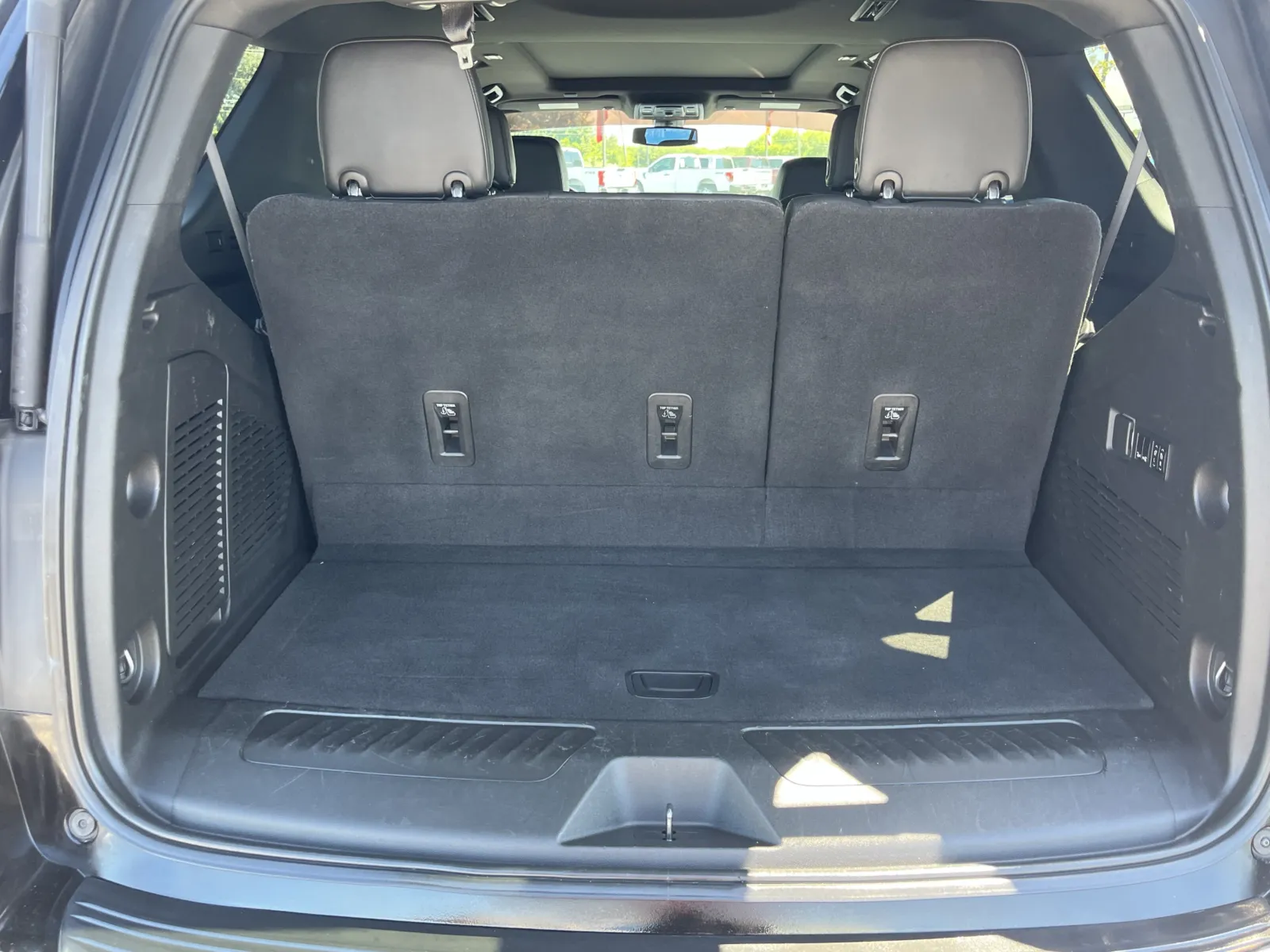 Chevrolet Tahoe photo 15