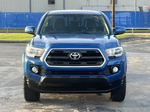 More photos of 2017 Toyota Tacoma SR5 at Auto Boutique Texas, TX