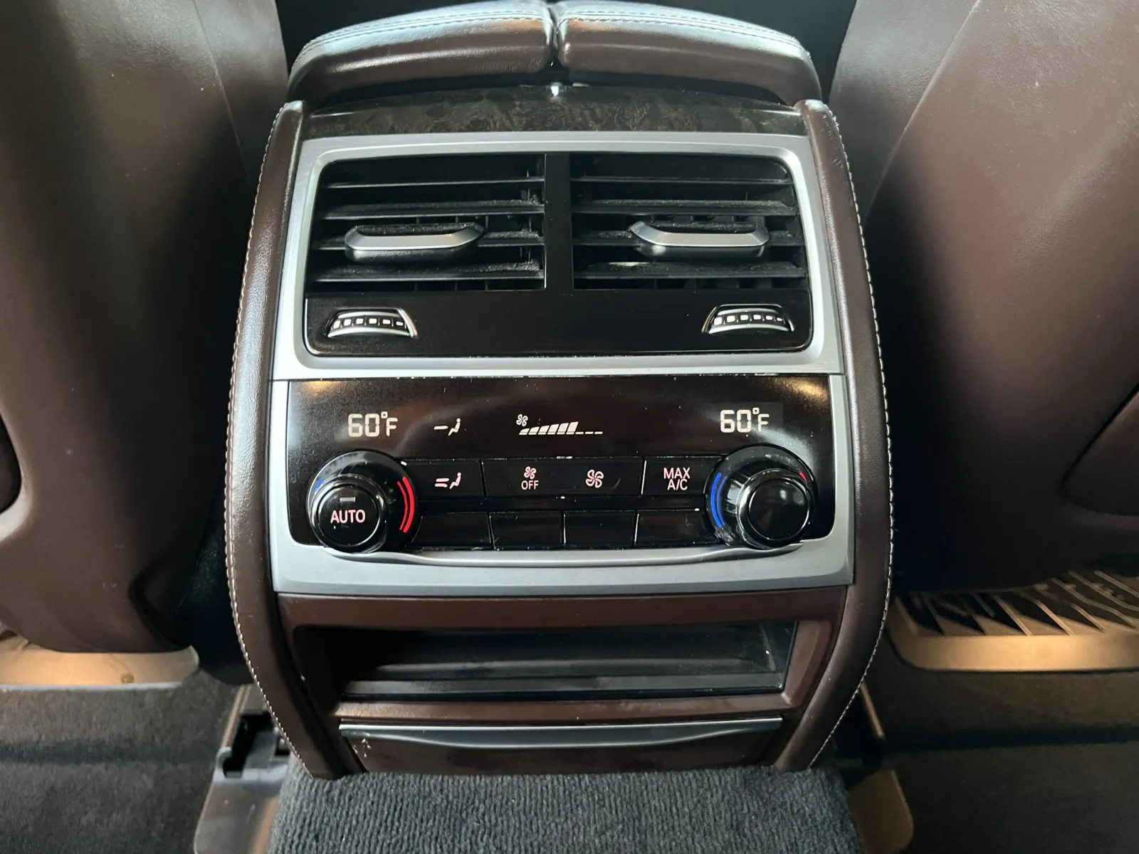 BMW 7 Series photo 27