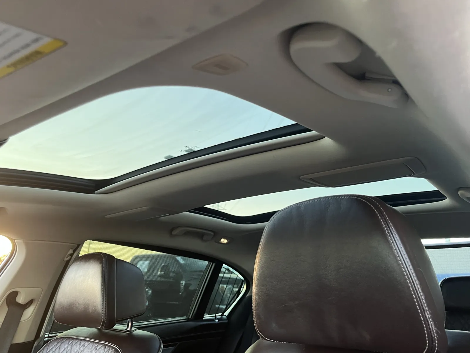BMW 7 Series photo 31