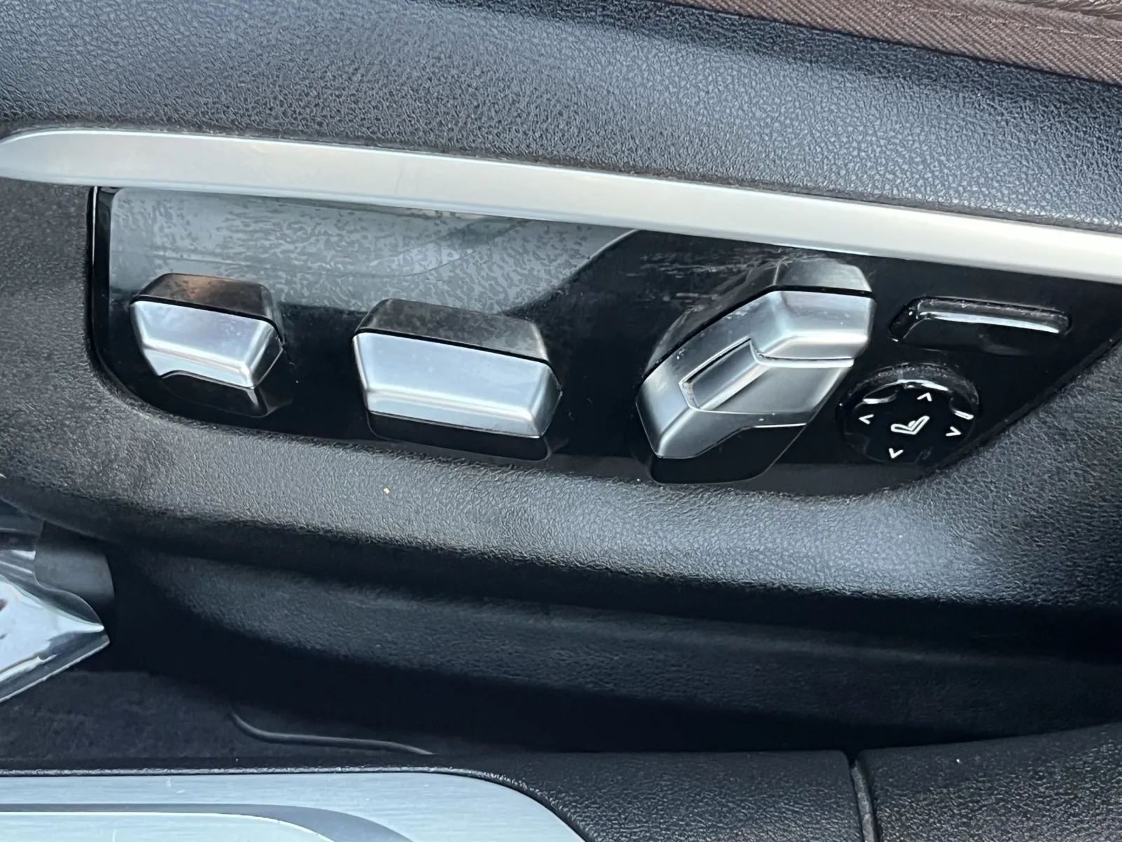 BMW 7 Series photo 26