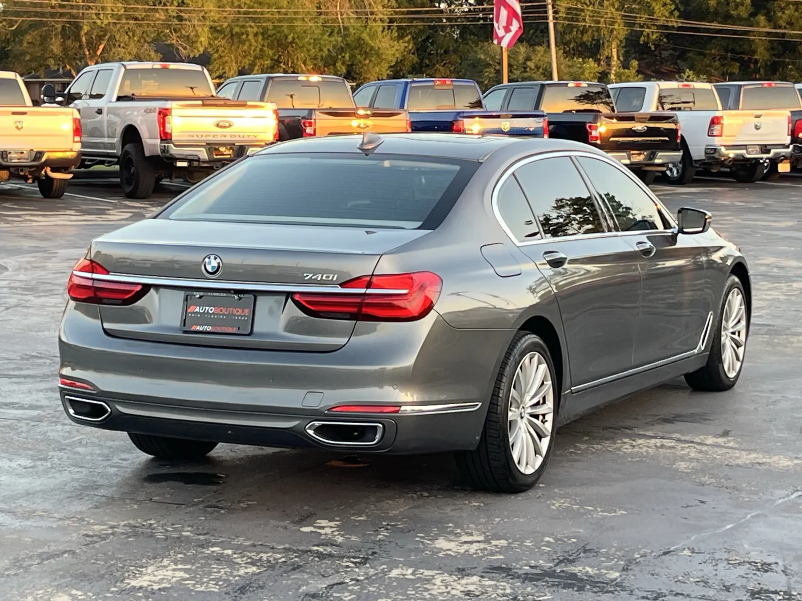 BMW 7 Series photo 10