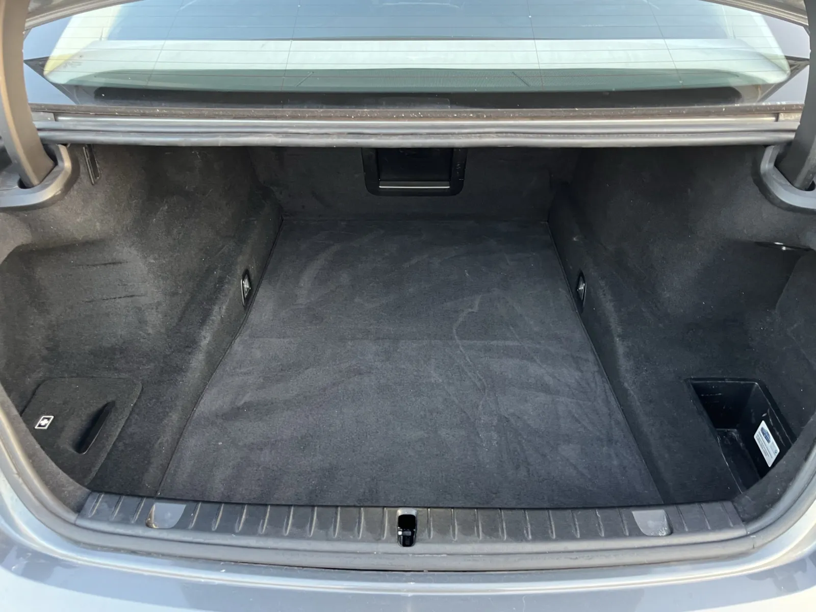 BMW 7 Series photo 13