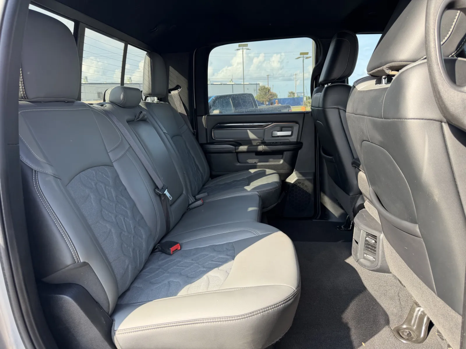 Ram 2500 photo 24