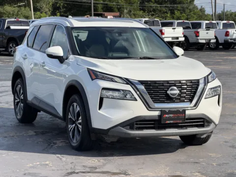 Photos of 2022 Nissan Rogue SV for sale in Alvin, TX at Auto Boutique Texas