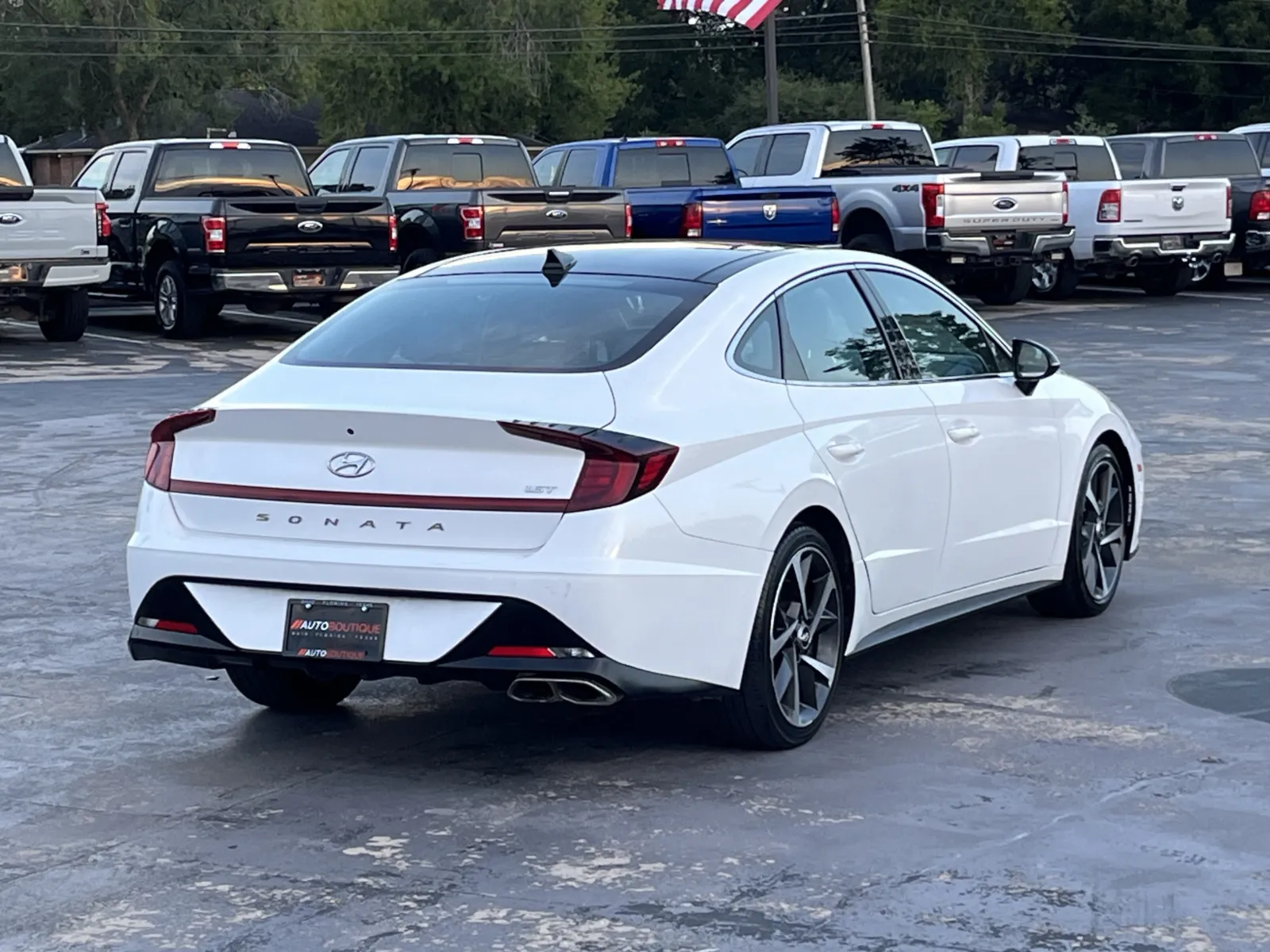 Hyundai Sonata photo 8