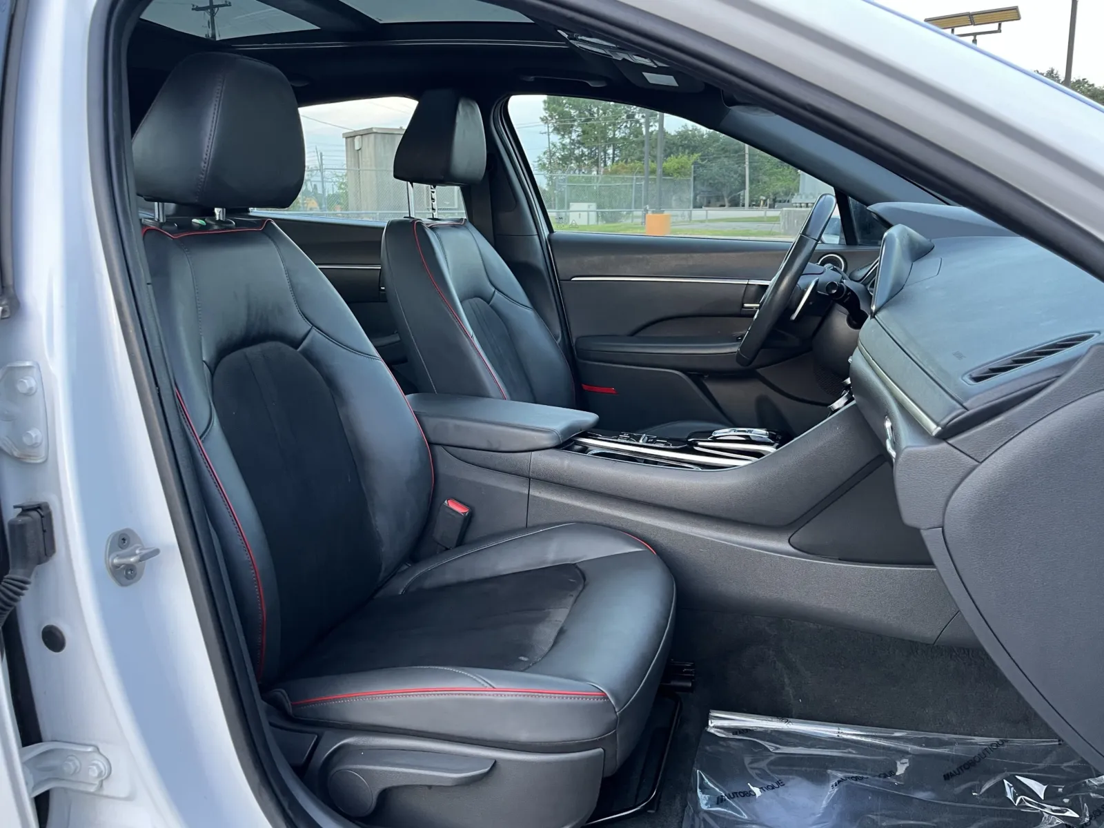 Hyundai Sonata photo 25