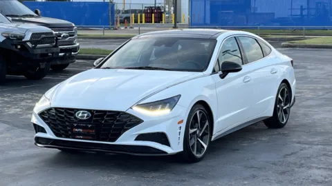 White 2023 Hyundai Sonata SEL Plus for sale in Alvin, TX