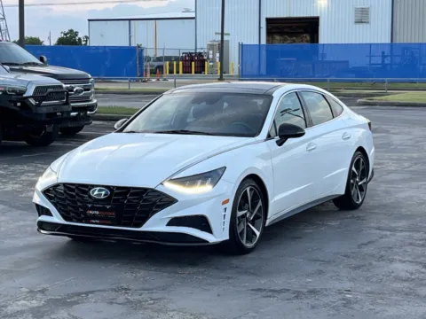 Photos of 2023 Hyundai Sonata SEL Plus for sale in Alvin, TX at Auto Boutique Texas