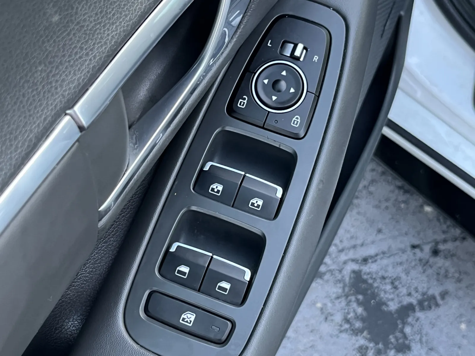 Hyundai Sonata photo 22