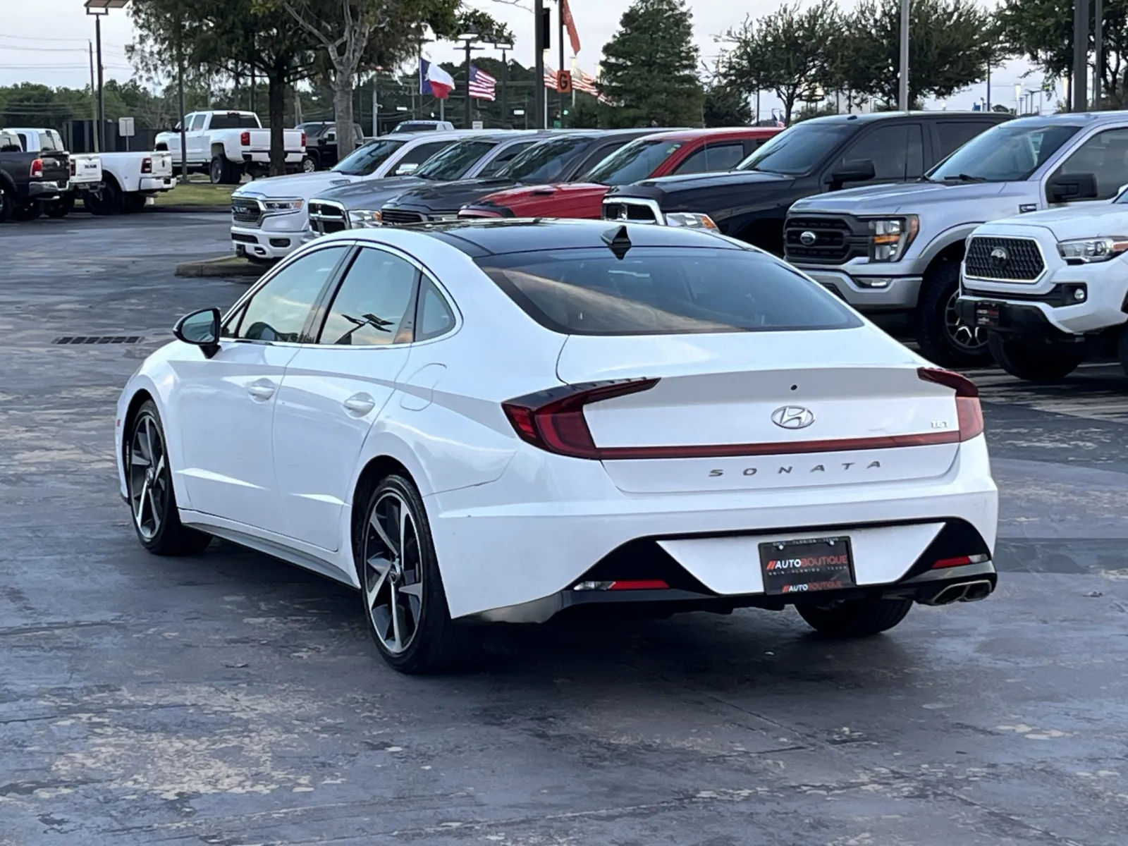 Hyundai Sonata photo 9