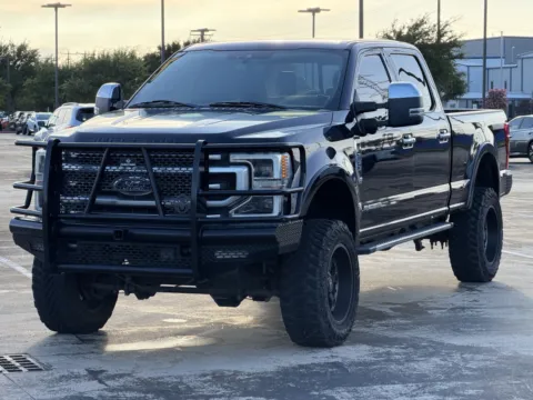 Another view of 2021 Ford Super Duty F-250 SRW Platinum for sale in Alvin, TX at Auto Boutique Texas