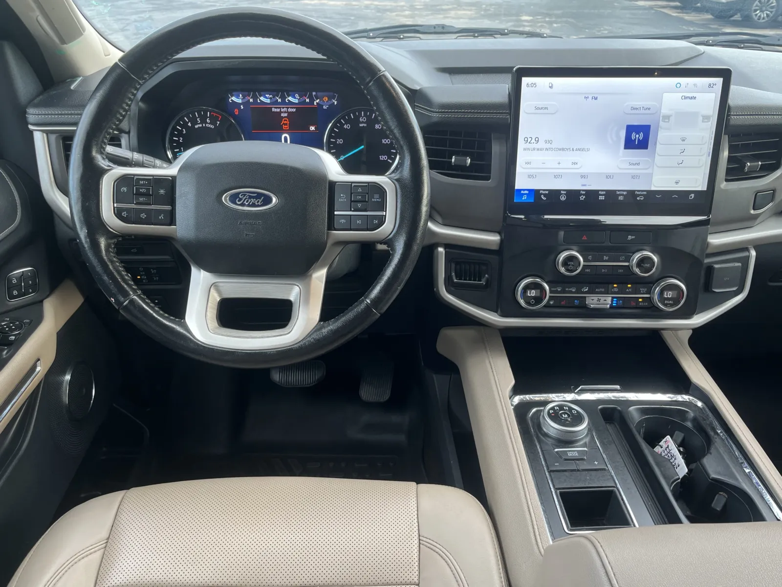 Ford Expedition MAX photo 14