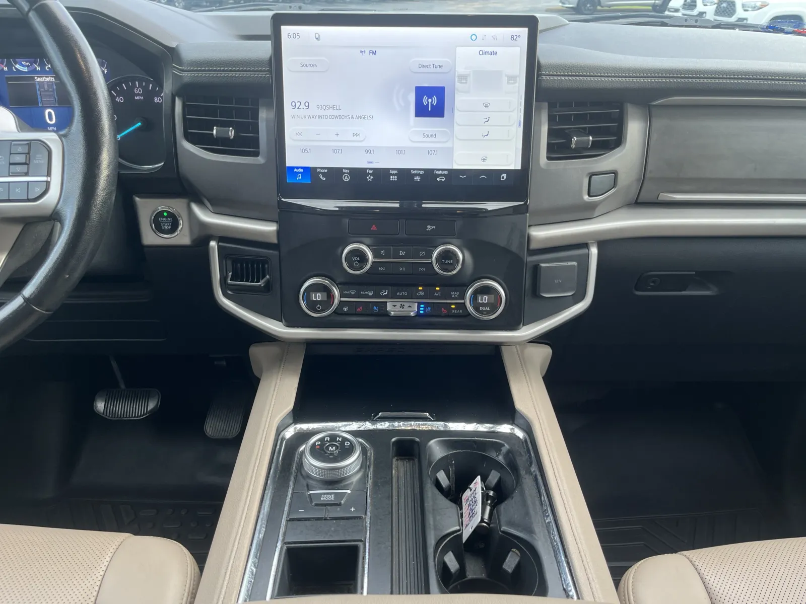 Ford Expedition MAX photo 22