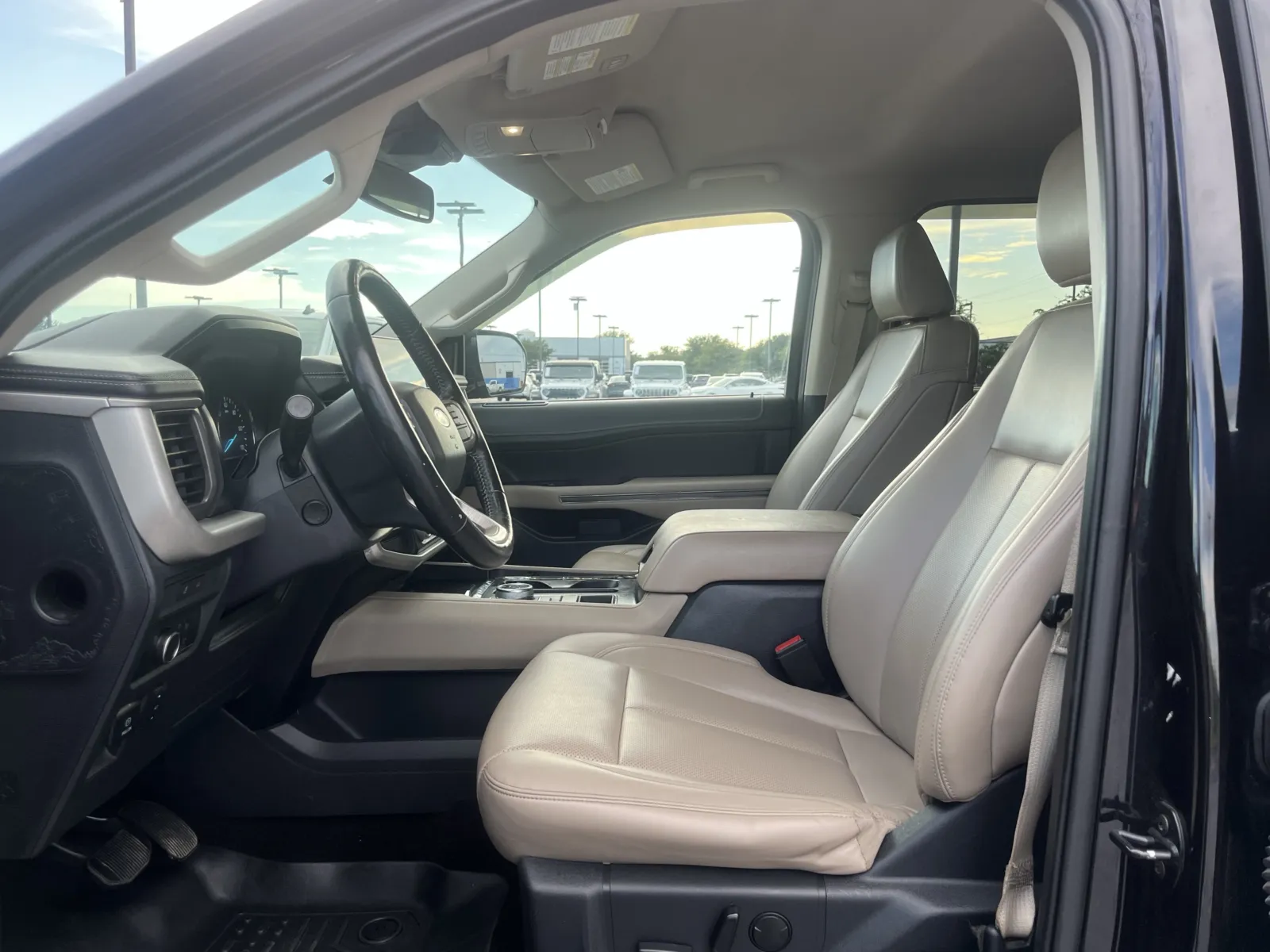 Ford Expedition MAX photo 26