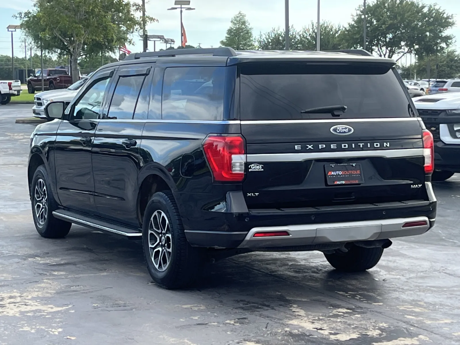 Ford Expedition MAX photo 6