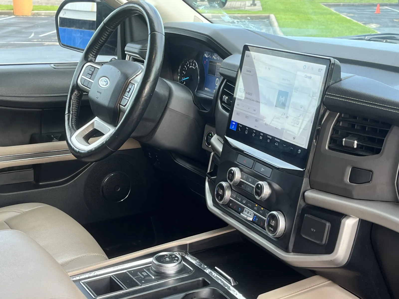 Ford Expedition MAX photo 13
