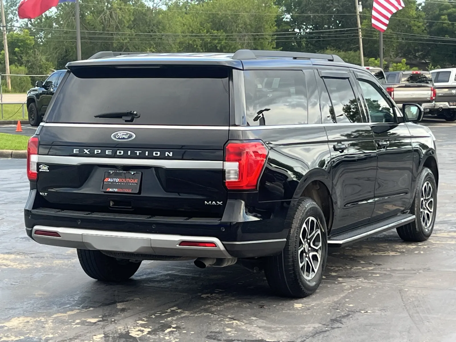 Ford Expedition MAX photo 7