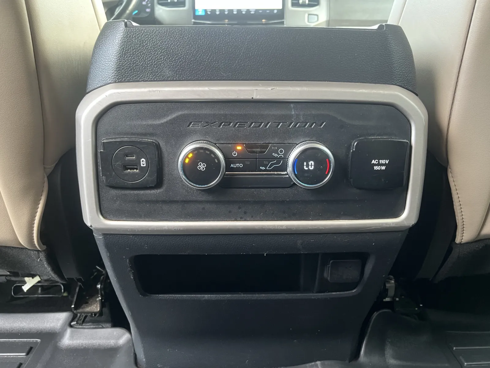 Ford Expedition MAX photo 25