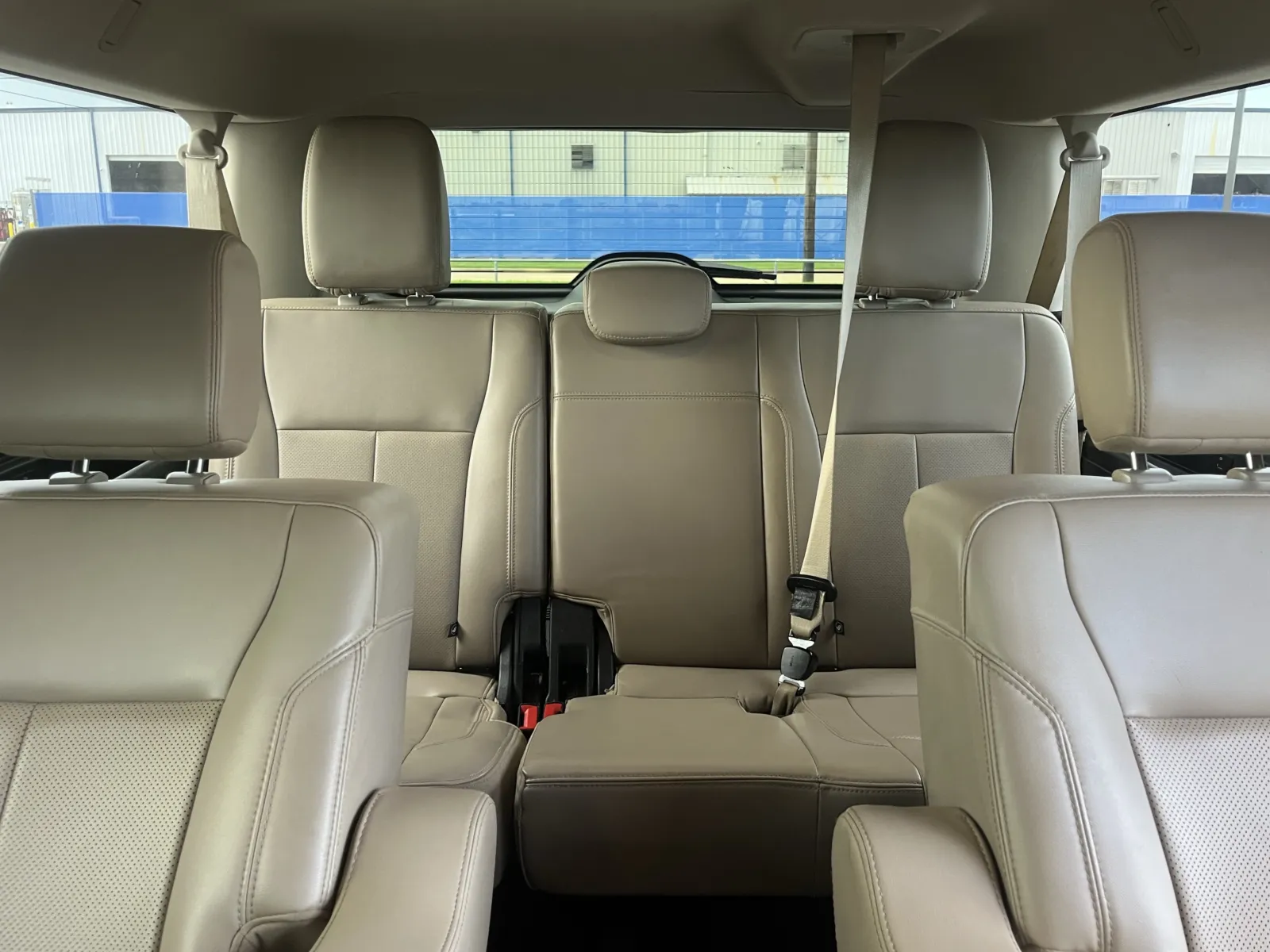 Ford Expedition MAX photo 29