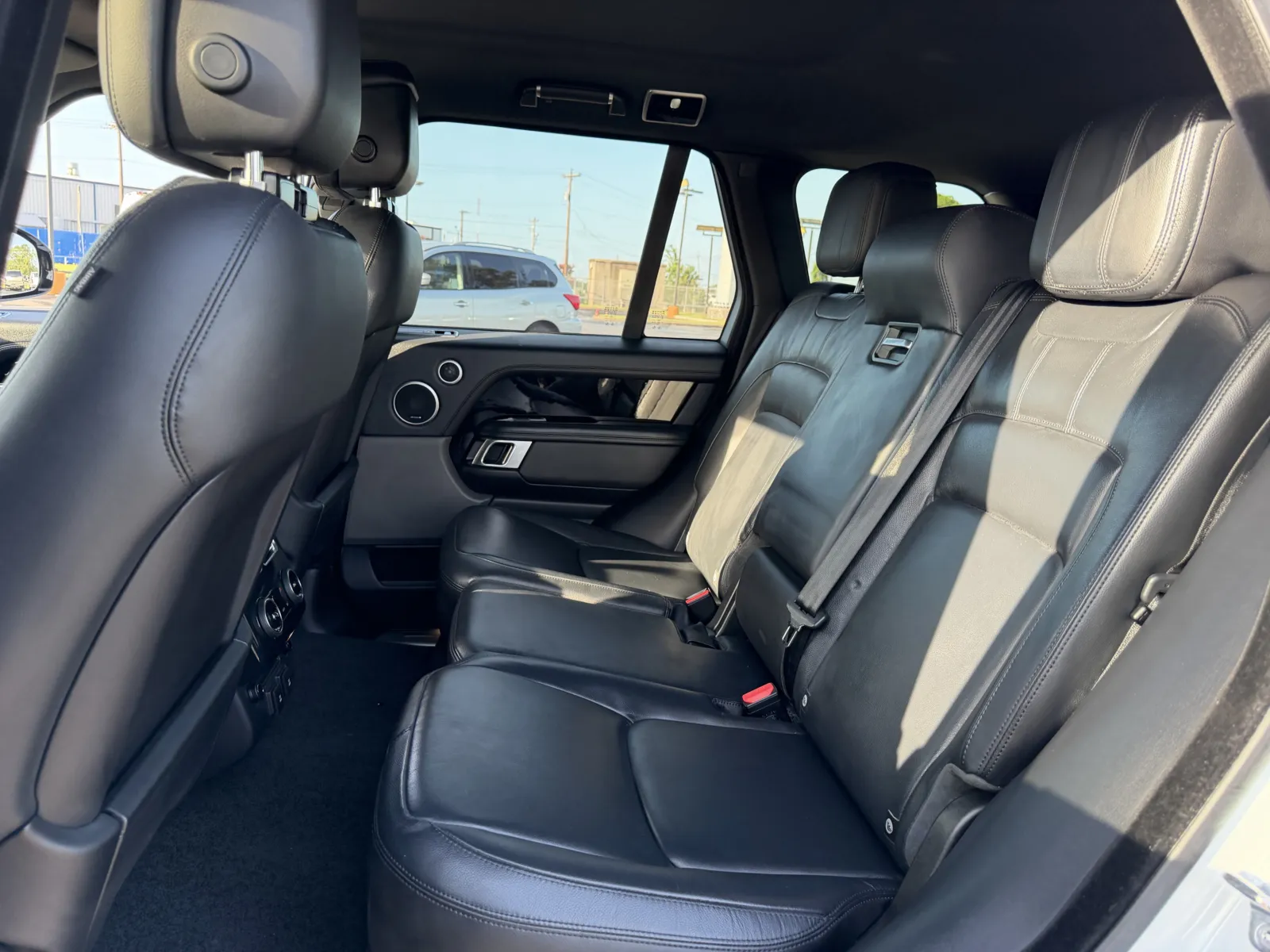 Land Rover Range Rover photo 27