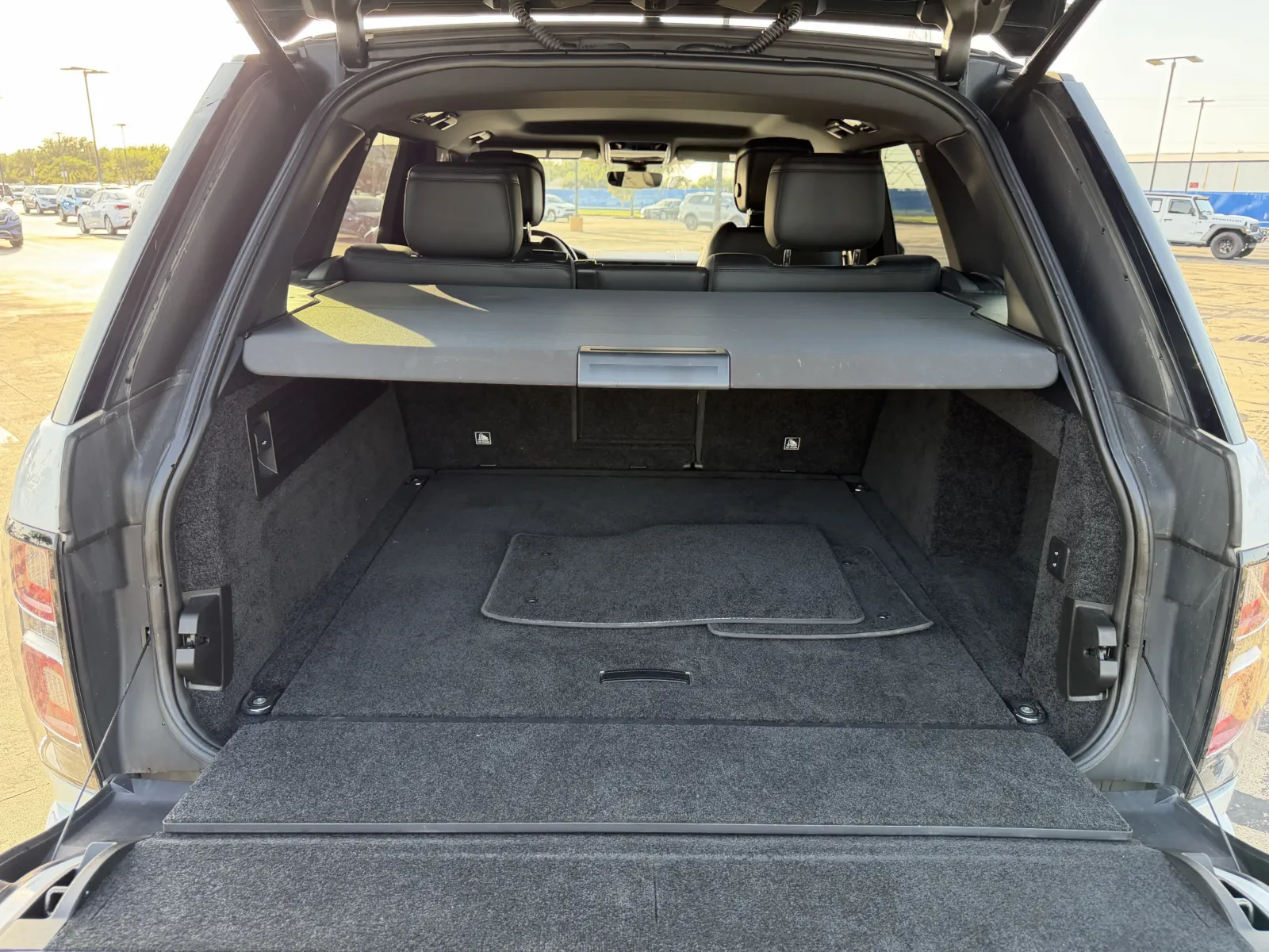 Land Rover Range Rover photo 29