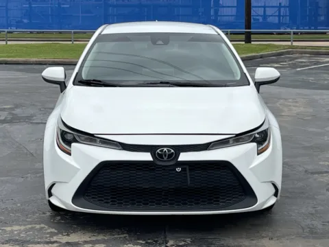 More photos of 2021 Toyota Corolla LE at Auto Boutique Texas, TX