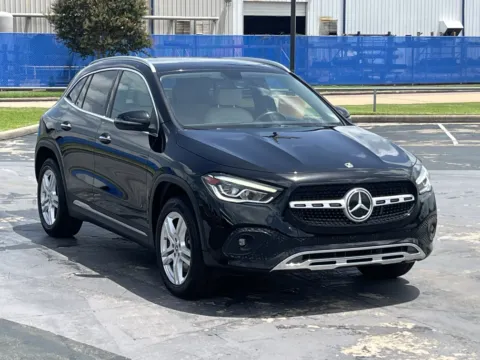 Photos of 2021 Mercedes-Benz GLA 250 for sale in Alvin, TX at Auto Boutique Texas