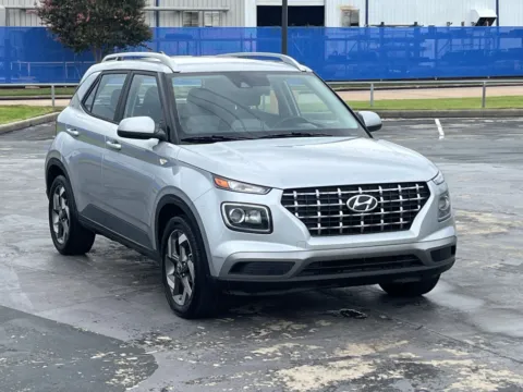 Photos of 2021 Hyundai Venue SEL for sale in Alvin, TX at Auto Boutique Texas