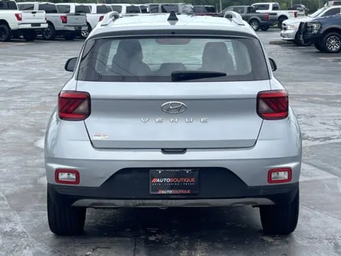 Photos of 2021 Hyundai Venue SEL for sale in Alvin, TX at Auto Boutique Texas
