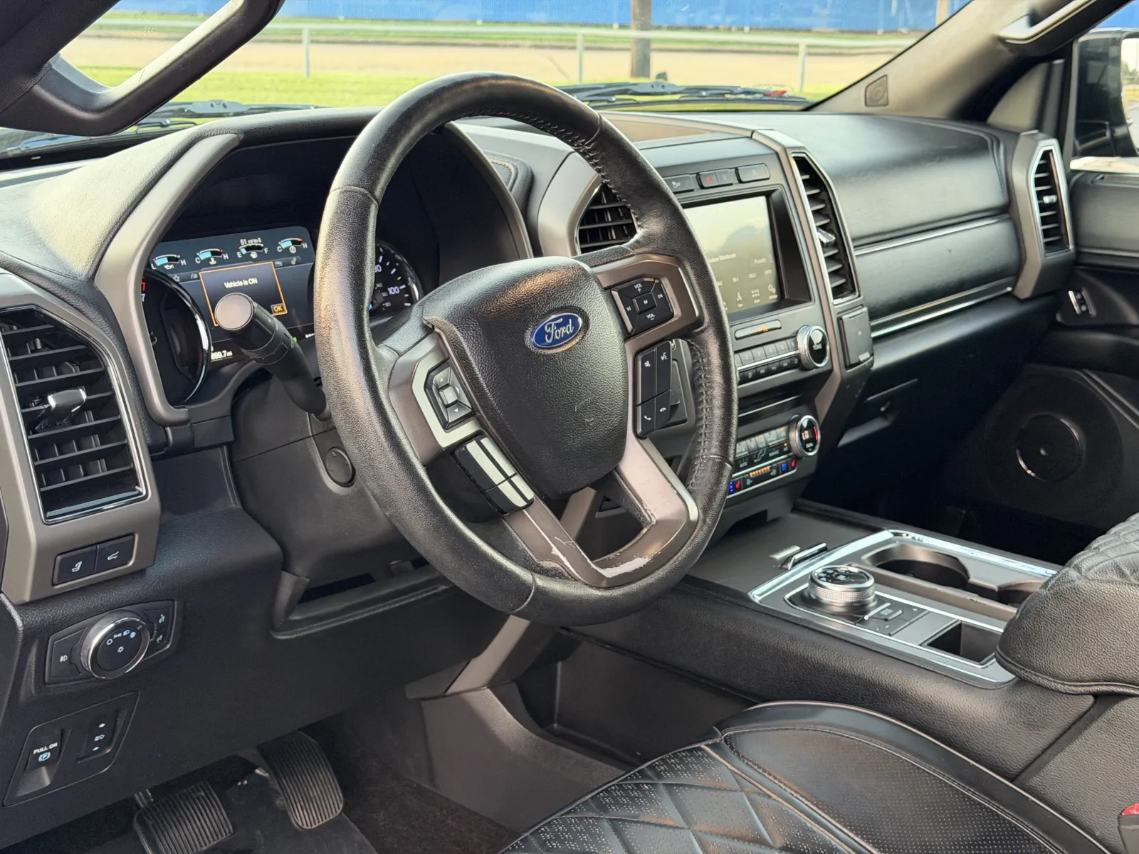 Ford Expedition photo 12