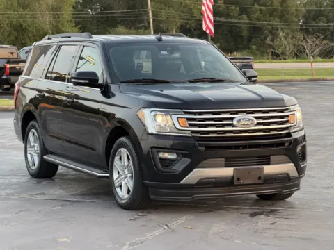 Photos of 2018 Ford Expedition XLT for sale in Alvin, TX at Auto Boutique Texas