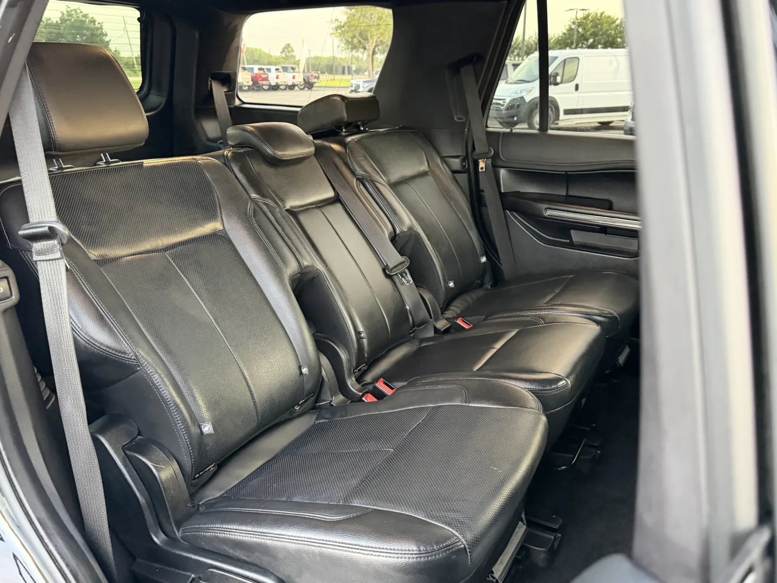 Ford Expedition photo 26