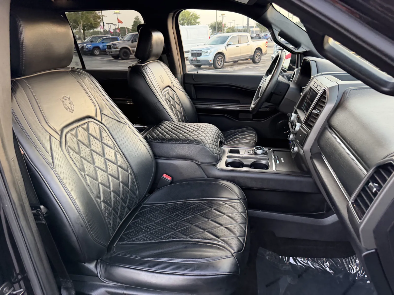 Ford Expedition photo 25