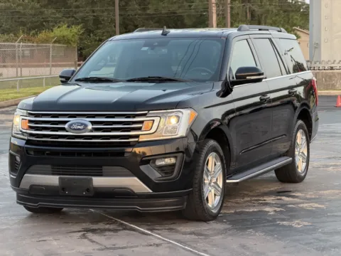 Another view of 2018 Ford Expedition XLT for sale in Alvin, TX at Auto Boutique Texas