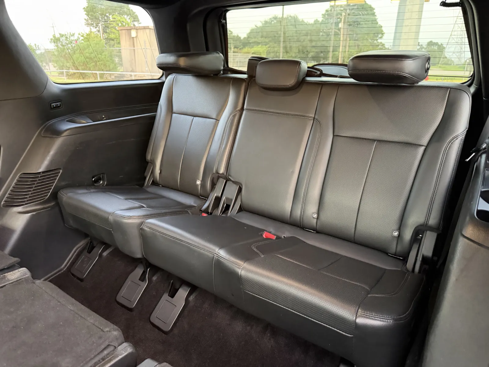 Ford Expedition photo 27