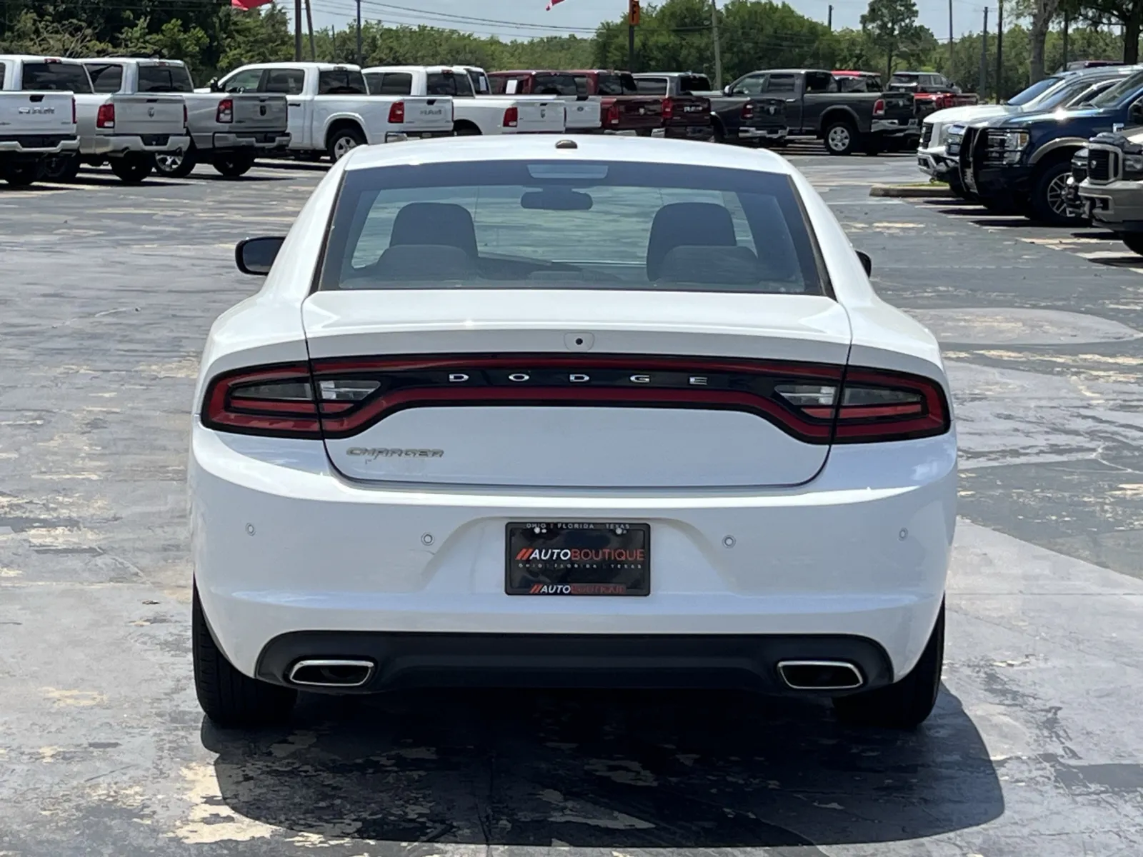 Dodge Charger photo 5