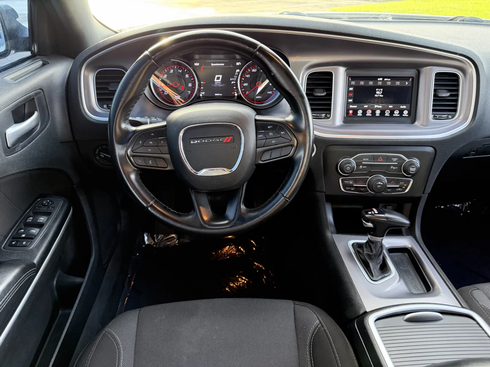 Dodge Charger photo 12