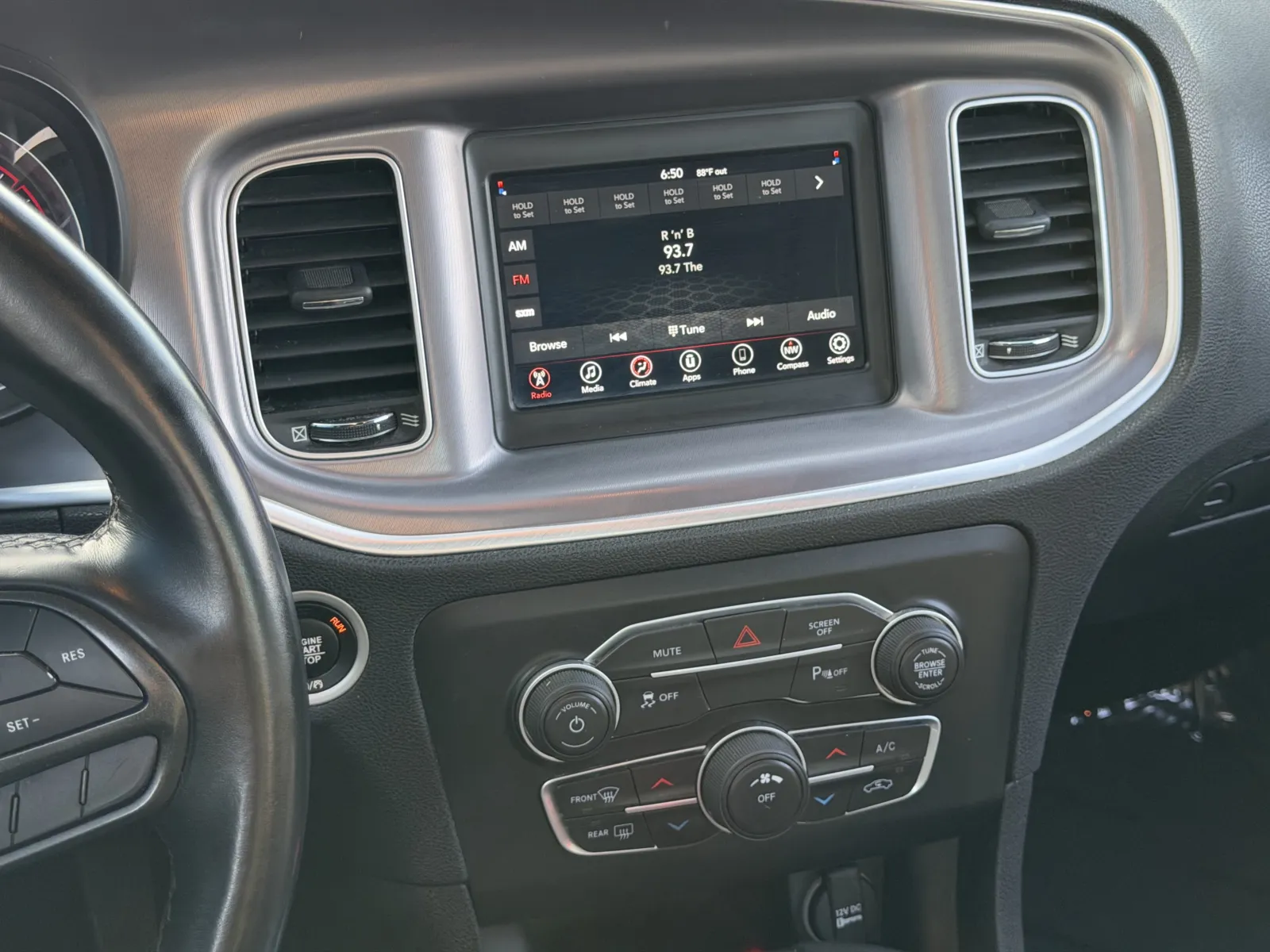 Dodge Charger photo 17