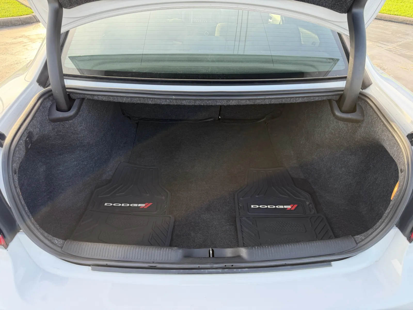 Dodge Charger photo 8