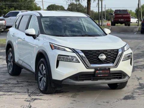 Photos of 2022 Nissan Rogue SV for sale in Alvin, TX at Auto Boutique Texas