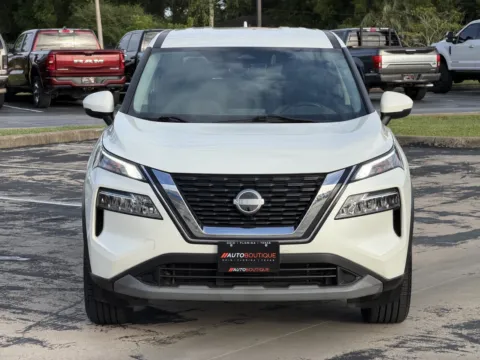 More photos of 2022 Nissan Rogue SV at Auto Boutique Texas, TX