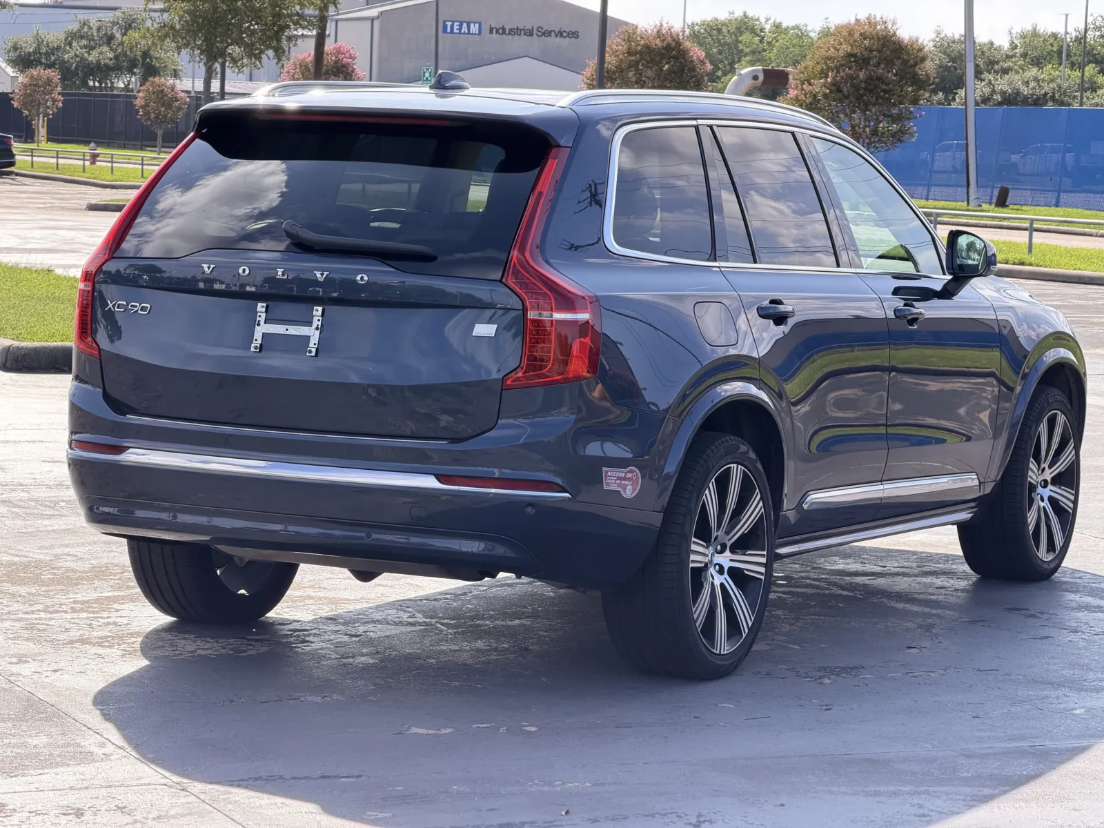 Volvo XC90 photo 8