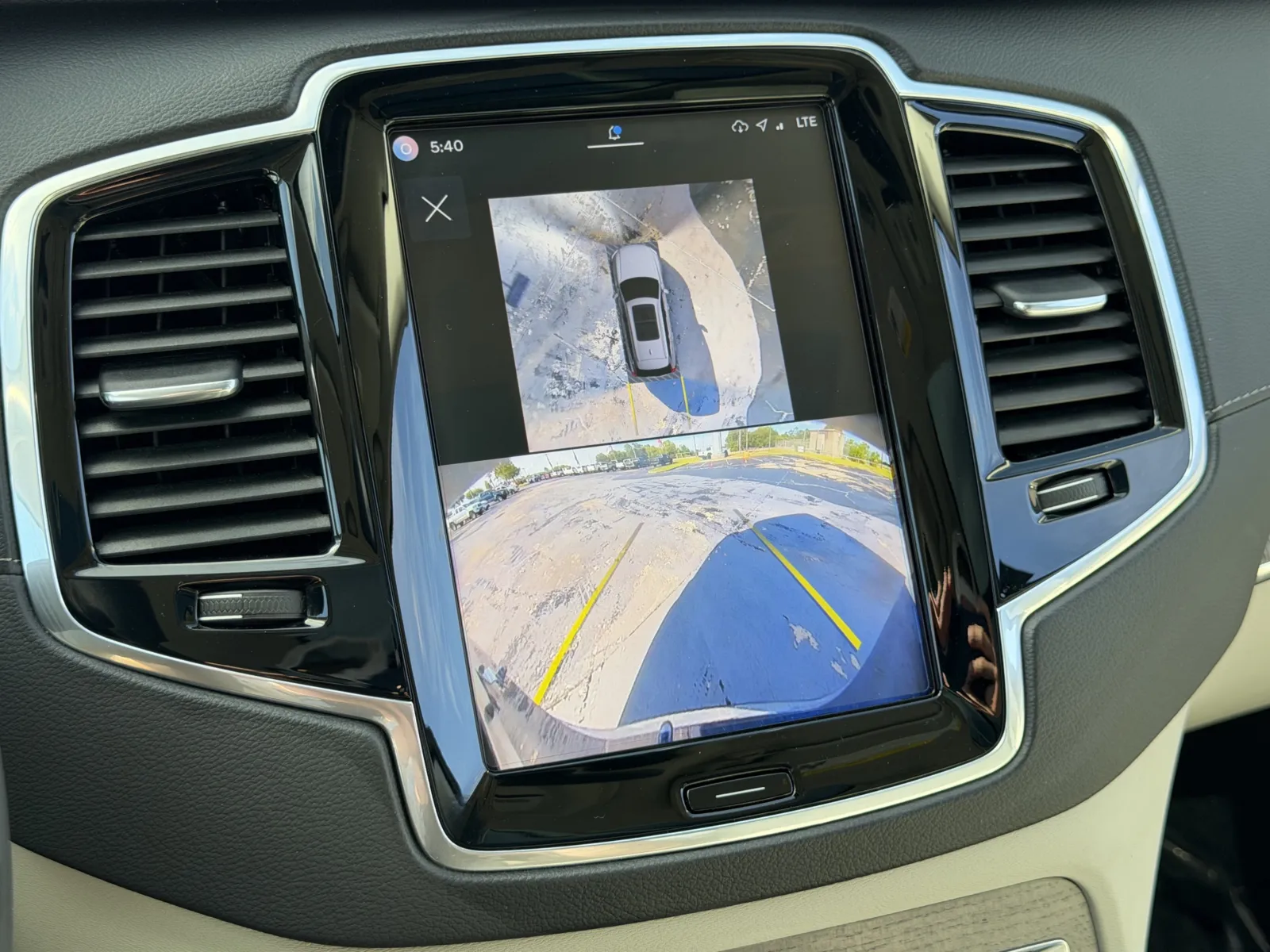 Volvo XC90 photo 17