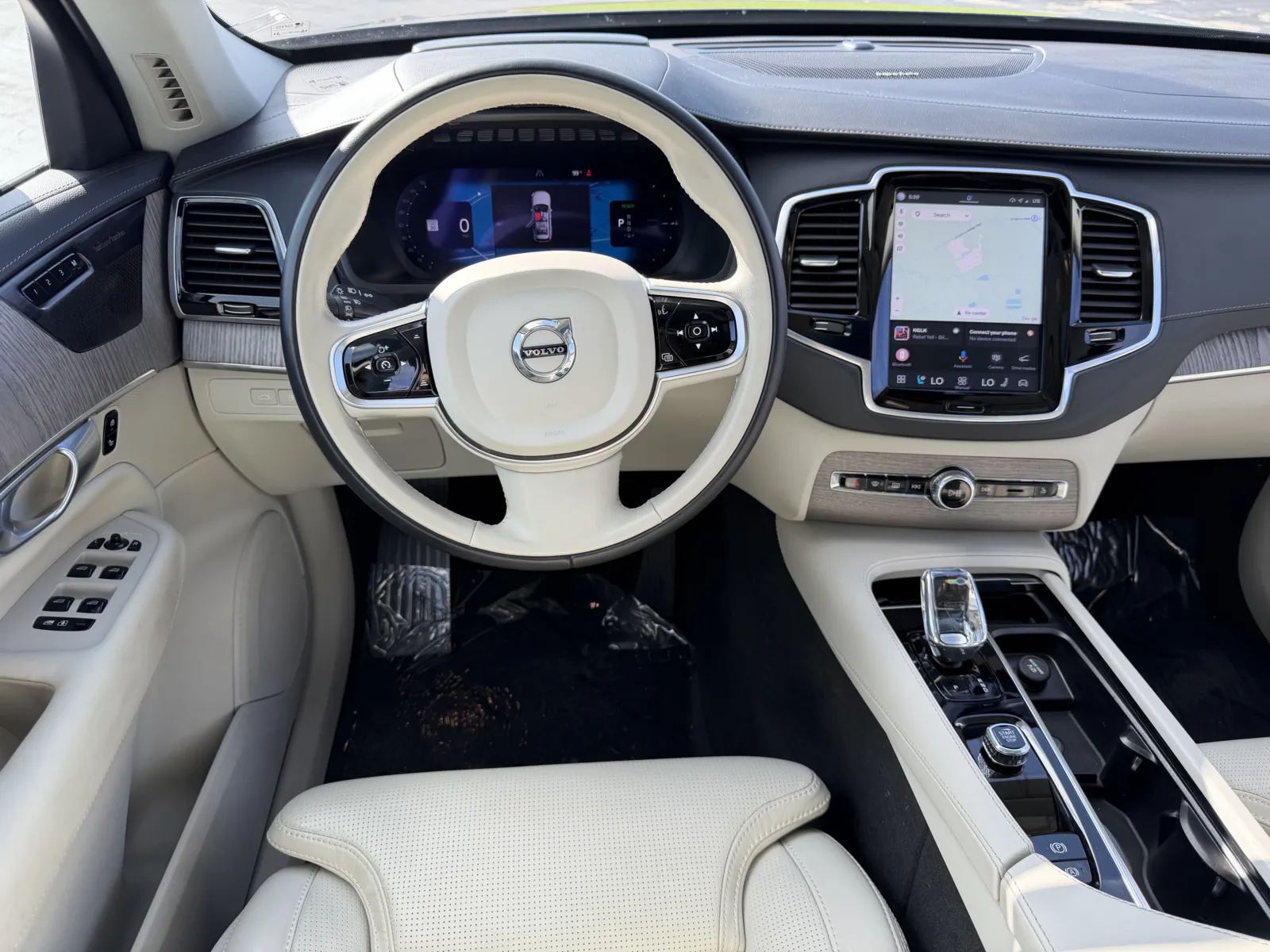 Volvo XC90 photo 12